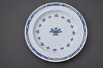 Wedgwood Vieux Rouen antique dinner plate plat bord L, Antiquités & Art, Enlèvement ou Envoi