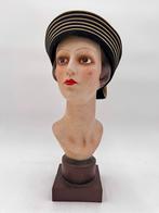 Vintage buste met art deco hoedje, Ophalen of Verzenden