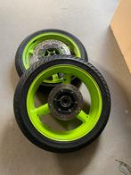 Yamaha R1 velgen regenbanden., Ophalen