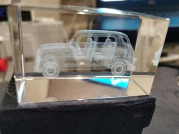 Miniature Renault 4L dans bloc de verre 