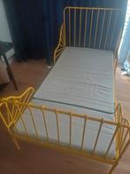 GERESERVEERD Meegroeibed GEEL van Ikea, Huis en Inrichting, Slaapkamer | Bedden, Ophalen