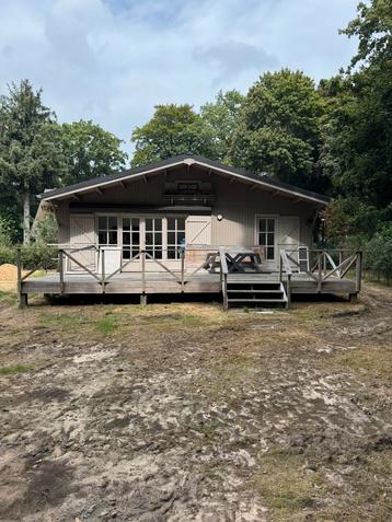 Chalet met zonnedek en 6 zonnepanelen, Enlèvement, Utilisé