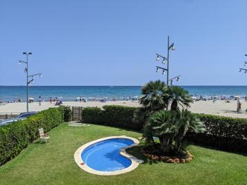 Te Huur: Vakantieappartement met frontaal zeezicht La Pineda, Vakantie, Vakantiehuizen | Spanje, Dorp, 2 slaapkamers, Appartement