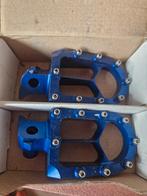 Voetsteunen Talon Blauw, Motoren, Ophalen