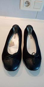 ballerines bleu foncé pour femmes taille 38, Vêtements | Femmes, Chaussures, Enlèvement ou Envoi, Comme neuf, Bleu, Ballerines