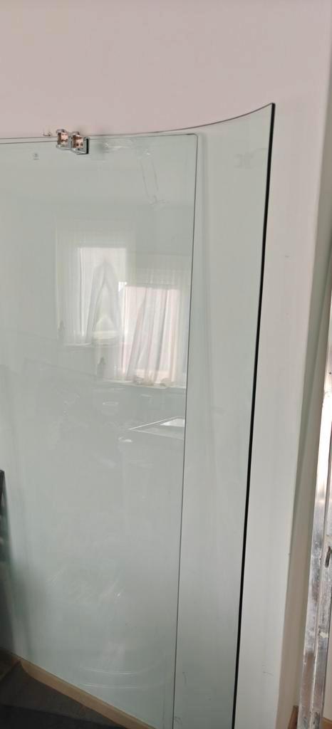 GRATIS gebogen glazen douchewand inloopdouche, 80-90 x 190, Doe-het-zelf en Bouw, Sanitair, Gebruikt, Douche, Ophalen