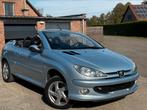 PEUGEOT 206cc ✅GEKEURD CABRIO HARD TOP BLUETOOTH, Auto's, Peugeot, Zwart, 4 cilinders, Cabriolet, Bedrijf