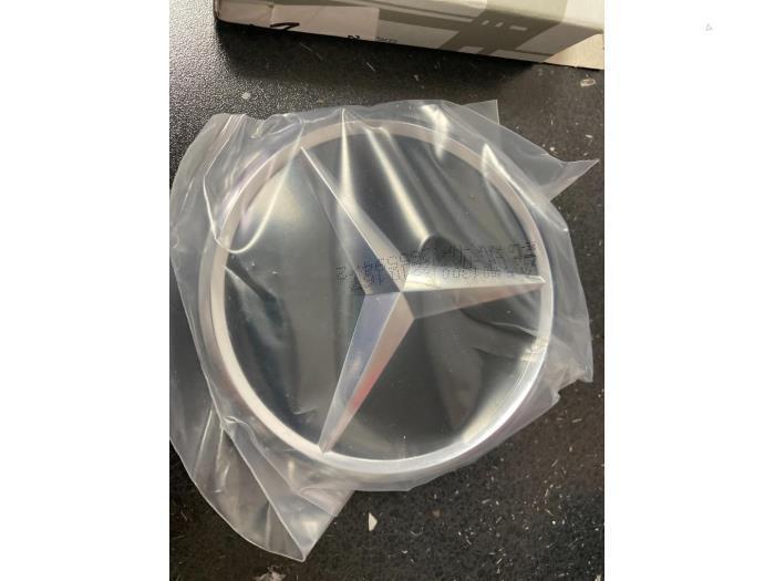 Emblème d'un Mercedes Diversen, Autos : Pièces & Accessoires, Carrosserie & Tôlerie, Neuf, Enlèvement ou Envoi