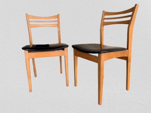 Veschillende sets van 2 stoelen, Huis en Inrichting, Stoelen, Gebruikt, Twee, Hout, Leer, Metaal, Stof, Overige kleuren, Ophalen of Verzenden