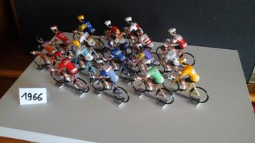 CYCLISTES TOUR DE FRANCE