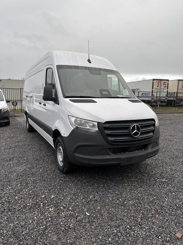 Mercedes-Benz Sprinter 319 CDI GB L3 RWD 9G-TRONIC 3.5T, Auto's, Bestelwagens en Lichte vracht, Bedrijf, Te koop, Achteruitrijcamera