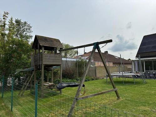 Speeltuig met huisje, glijbaan en schommels (5 haken), Enfants & Bébés, Jouets | Extérieur | Aires de jeux, Utilisé, Toboggan