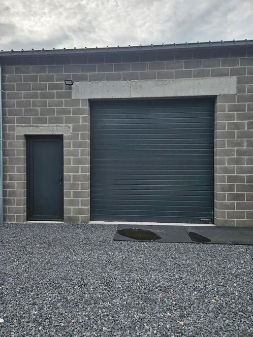 A louer Hangars - box de stockage - garde-meuble Parking Fra, Immo, Garages & Places de parking