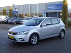 Kia C’eed (2010) benzine met zetelverwarming en airco, Auto's, Stof, Zwart, 5 deurs, Particulier