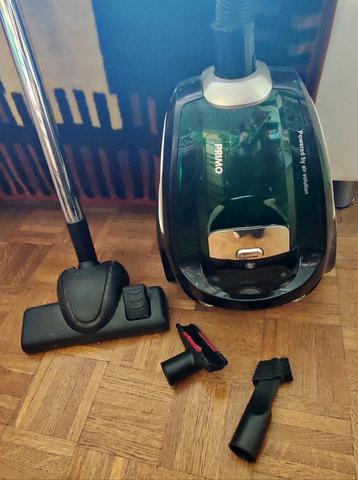 Praktische stofzuiger zonder zak, merk Primo beschikbaar voor biedingen