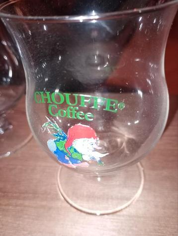 Twee kleine la Chouffe glazen en klein flesje, Ophalen, Zo goed als nieuw