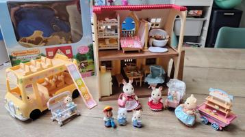 Sylvanian family met veel accessoires beschikbaar voor biedingen