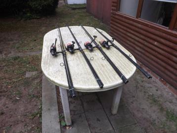 4 karper hengels van MAD 12 ft met molens op van OKUMA beschikbaar voor biedingen