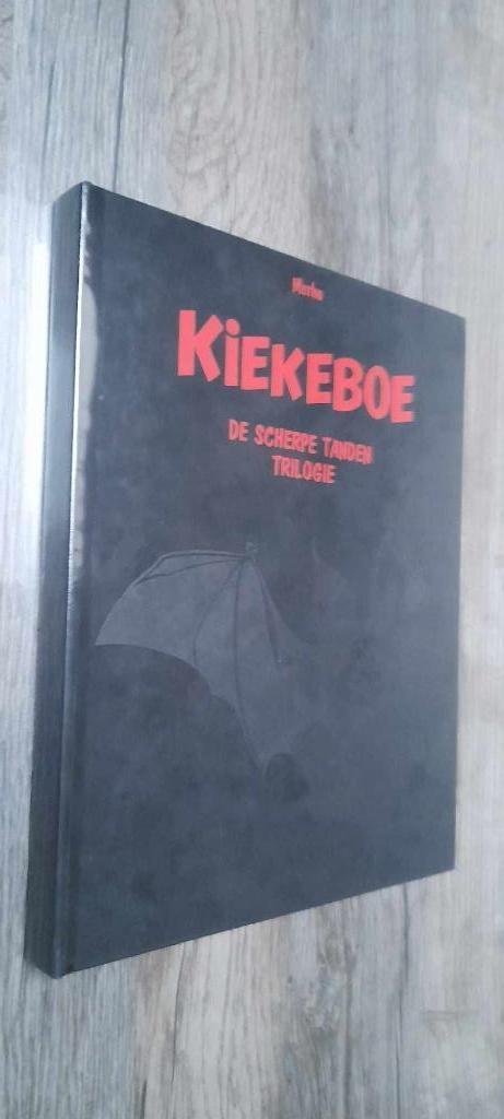 Kiekeboe : De scherpe tanden Trilogie - grote luxe Hardcover, Livres, BD, Neuf, Une BD, Enlèvement ou Envoi