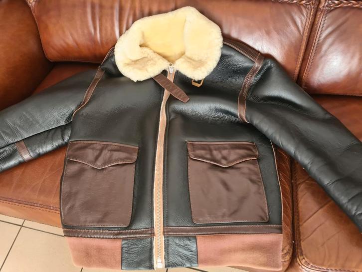 Veste en cuir mouton retourné NEUF taille MEDIUM 350€, Vêtements | Hommes, Vestes | Hiver, Neuf, Taille 48/50 (M)