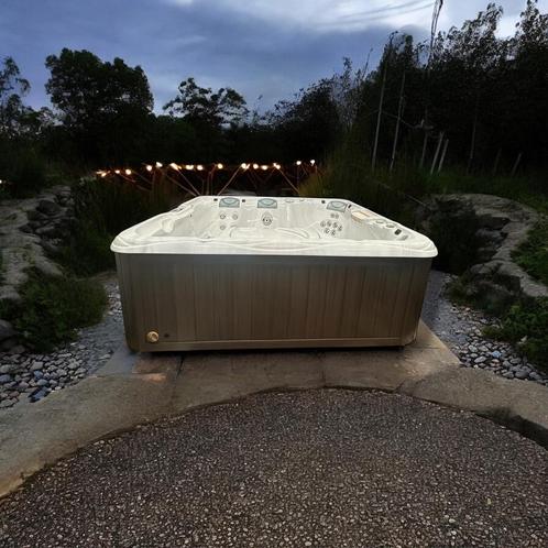 Luxe Jacuzzi 5 Pers - Perfecte Staat - Direct Beschikbaar, Tuin en Terras, Bubbelbaden en Hottubs, Zo goed als nieuw, Afdekzeil