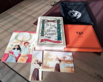 FairyLoot What The River Knows - Isabel Ibañez + Goodies