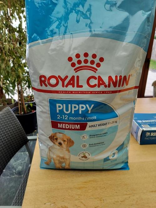 Royal canin Medium Puppy, Dieren en Toebehoren, Dierenvoeding, Hond, Ophalen