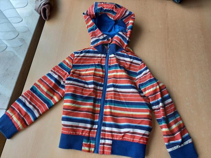 Nieuwstaat, omkeerbare jas merk Fred & Ginger maat110 jongen, Enfants & Bébés, Vêtements enfant | Taille 104, Comme neuf, Garçon