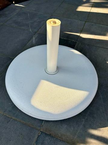 Parasolvoet Plana Concrete Base White 40kg beschikbaar voor biedingen