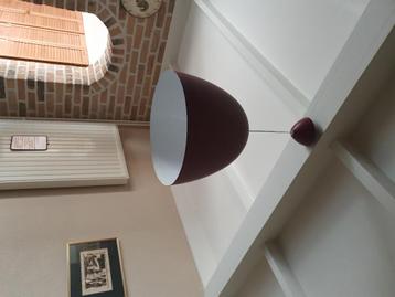 Keukenlamp bordeau wit beschikbaar voor biedingen