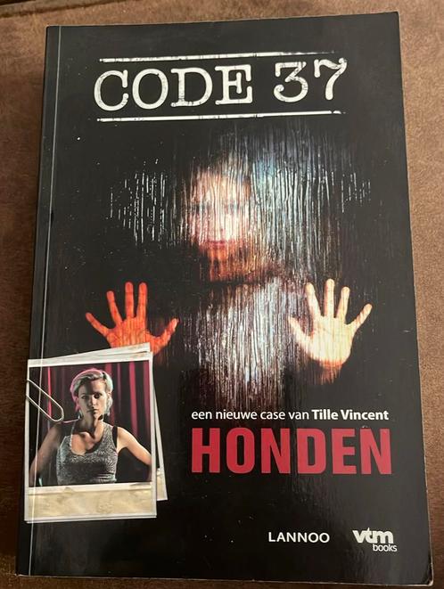 Tille Vincent - Honden, Boeken, Thrillers, Zo goed als nieuw, Ophalen of Verzenden