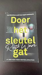 Ruth Ware - Door het sleutelgat, Ophalen of Verzenden, Zo goed als nieuw, Ruth Ware