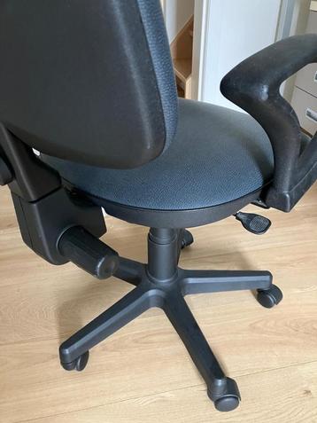 Bureaustoelen beschikbaar voor biedingen