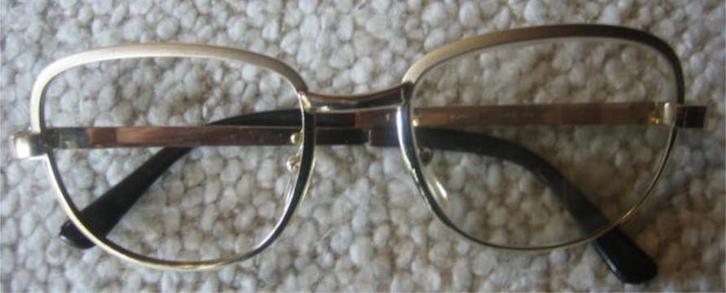 Mooie goudkleurige montuur, Handtassen en Accessoires, Zonnebrillen en Brillen | Dames, Zo goed als nieuw, Bril, Ophalen of Verzenden