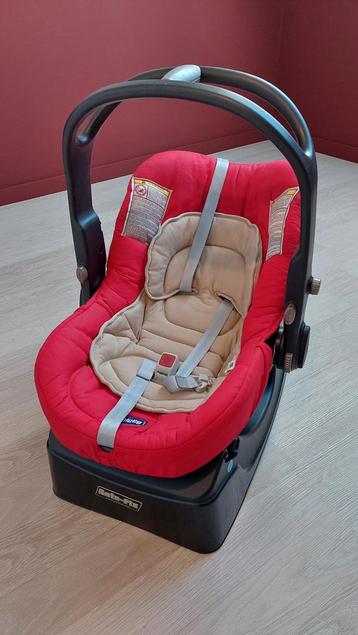 Autostoel baby merk Chicco beschikbaar voor biedingen