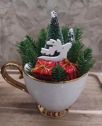 Kerstmok om cadeau te doen beschikbaar voor biedingen