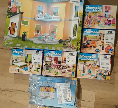 Playmobil maison moderne + étage supplémentaire et meublée, Enfants & Bébés, Jouets | Playmobil, Comme neuf, Ensemble complet