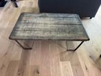 Zeer mooie tafel in ruw hout en ijzer, Huis en Inrichting, Tafels | Salontafels, Ophalen, 100 tot 150 cm, Brut, industiel, 50 tot 100 cm