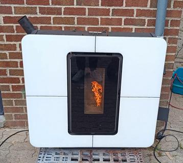 Poêle à pellet thermorossi  beschikbaar voor biedingen