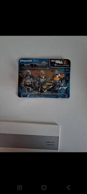 Playmobil novelmore  beschikbaar voor biedingen