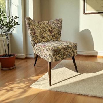 Vintage gebloemde cocktailstoel / fauteuil / eenzit beschikbaar voor biedingen