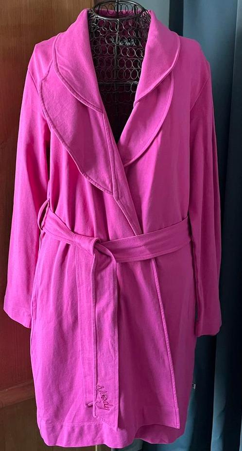 Woody S NIEUW mooie kamerjas in fuchsia, Kleding | Dames, Pyjama's, Nieuw, Maat 36 (S), Ophalen of Verzenden