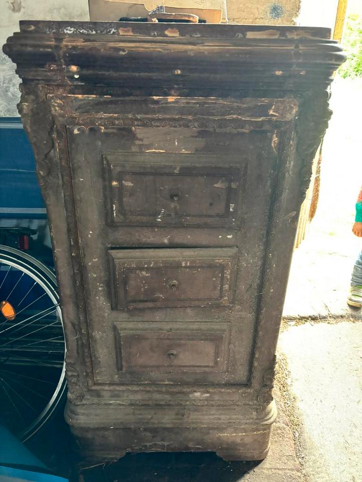 Antieke brandkast L.Ouvilers, Antiek en Kunst, Antiek | Meubels | Kasten, Ophalen