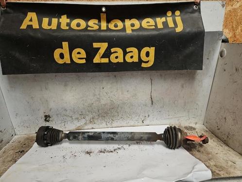 Aandrijfas rechts-voor van een Volkswagen Golf, Auto-onderdelen, Remmen en Aandrijving, Volkswagen, Gebruikt, 3 maanden garantie