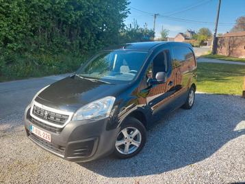 Peugeot partner 2017 139000 km, Autos, Achat, Air conditionné, Particulier, Peugeot