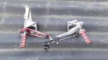 Platines repose pieds Suzuki SV 650 carbus (1999-2002) beschikbaar voor biedingen