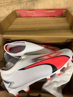 Chaussures de football puma, Sports & Fitness, Neuf, Chaussures, Taille XS ou plus petite