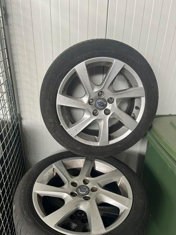 Set volvo velgen 215/50R17 beschikbaar voor biedingen