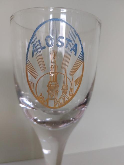 4 oude bierglazen op voet Alosta brouwerij Zeeberg Aalst, Verzamelen, Biermerken, Gebruikt, Glas of Glazen, Ophalen of Verzenden