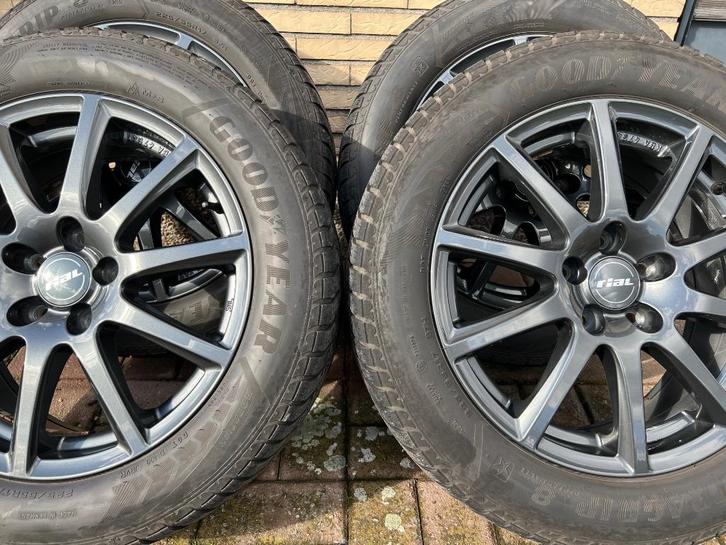 Velgen met winterbanden, Auto-onderdelen, Banden en Velgen, Banden en Velgen, Winterbanden, 17 inch, 225 mm, Personenwagen, Gebruikt